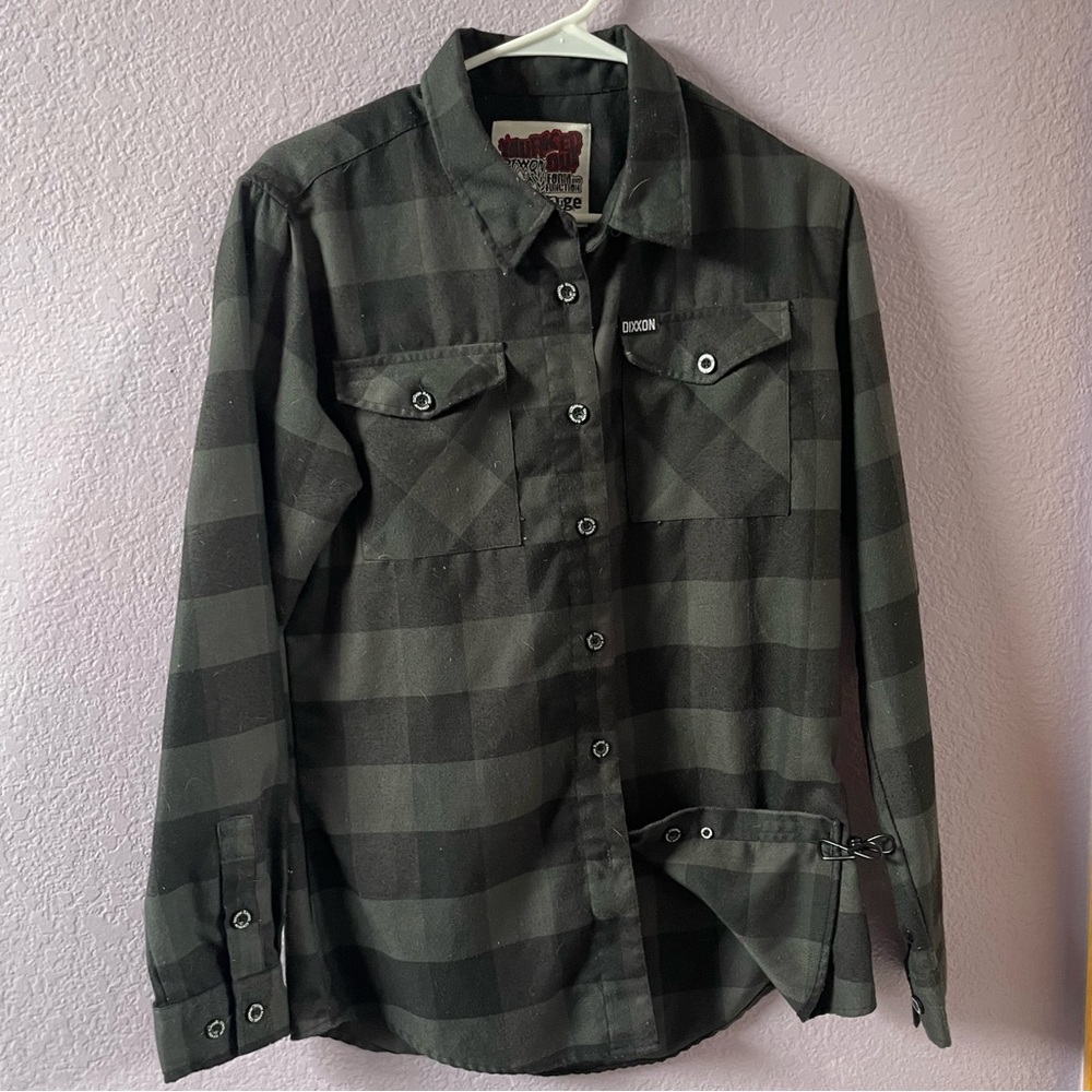 DIXXON FLANNEL MURKED OUT FORM AND FUNCTION SIZE LARGE